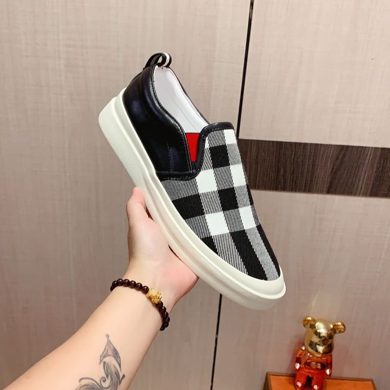 Burberry Low Shoes